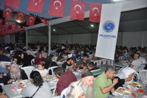 Bursa'da 2 bin kişi aynı masa etrafında buluştu