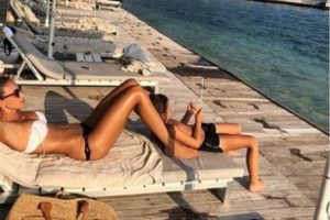 Emina Jahovic yaz sezonunu a&ccedil;tı!