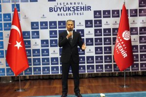 İBB Başkan Vekili ve Vali Yerlikaya, bayramda yola &ccedil;ıkacakları uyardı