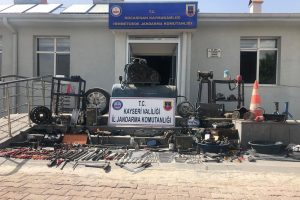 S&uuml;r&uuml;c&uuml;s&uuml; 'dur' ihtarına uymayan minib&uuml;s &ccedil;alıntı &ccedil;ıktı