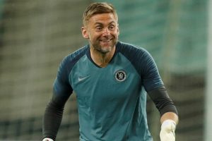 Chelsea'nin tecr&uuml;beli kalecisi futbolu bıraktı