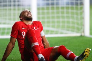 Cenk Tosun Milli Takım kadrosundan &ccedil;ıkarıldı