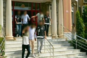 Aydın Didim'de g&ouml;&ccedil;men ka&ccedil;ak&ccedil;ılığı operasyonu