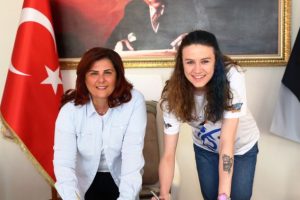 Meryem Boz resmi imzayı attı