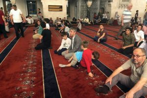 Başkentliler, Kadir Gecesi'nde camilere akın etti