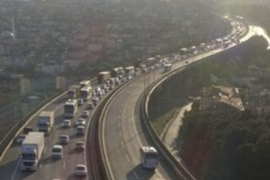 Otoyollarda bayram yoğunluğu yaşanıyor