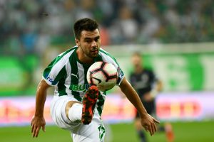 Bursaspor'da yaprak d&ouml;k&uuml;m&uuml; yaşanıyor