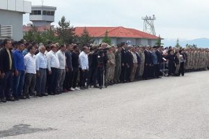 1 asker kaza kurşunuyla şehit oldu
