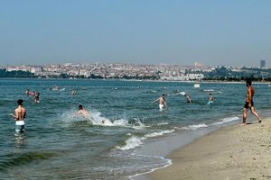 İstanbul'un plajları a&ccedil;ılıyor