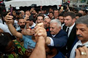 Yıldırım Esenyurt'ta iftar programına katıldı