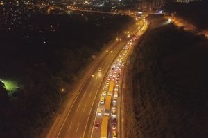 TEM otoyolunda trafik durma noktasına geldi