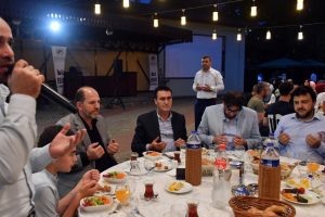 Bursa Osmangazi Belediye Başkanı D&uuml;ndar, yabancı &ouml;ğrencilerle iftarda buluştu