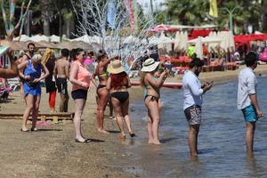 Bodrum'da sahiller hareketlendi