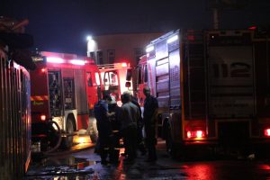 Kocaeli'de geri d&ouml;n&uuml;ş&uuml;m fabrikasında yangın