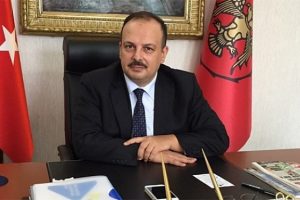 Bursa&nbsp;Valisi Canbolat'tan bayram mesajı