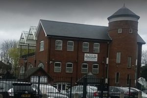 Londra'da &ccedil;eki&ccedil;li saldırganı cemaat yakaladı