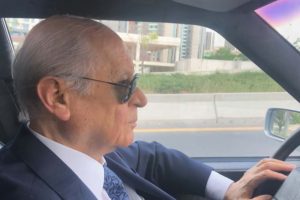 Bah&ccedil;eli, klasik otomobiliyle Ankara'yı turladı