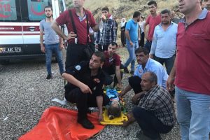 Bayram ziyaretine giden aile u&ccedil;uruma yuvarlandı