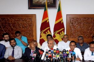 Sri Lanka'da M&uuml;sl&uuml;man bakanlar istifa etti