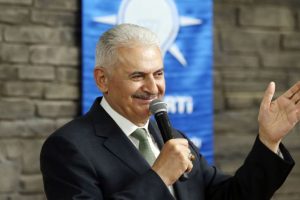 Binali Yıldırım rakiplerinin bayramını kutladı