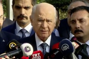 Bah&ccedil;eli'den bayram namazı &ccedil;ıkışı 'Pen&ccedil;e Harekatı' a&ccedil;ıklaması