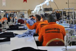 Bursa Cezaevi, fabrika gibi &ccedil;alışıyor