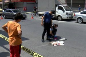 Sokak ortasında karısına kurşun yağdırdı!