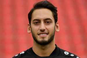 Hakan &Ccedil;alhanoğlu'ndan transfer a&ccedil;ıklaması