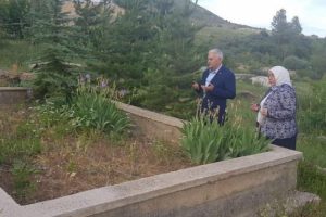 Binali Yıldırım, aile kabristanını ziyaret etti