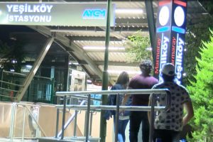 Marmaray'ın &ouml;n&uuml;ne atlayıp yaşamına son verdi