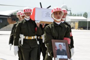 Şehit &Ouml;z memleketine uğurlandı