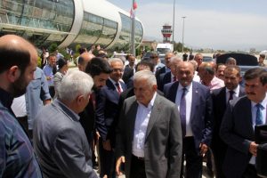 Yıldırım'ın tokalaşması 1 saat 8 dakika s&uuml;rd&uuml;