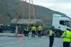 S&uuml;lf&uuml;rik asit y&uuml;kl&uuml; tanker devrildi