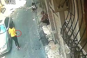 G&uuml;venlik kamerası g&ouml;r&uuml;nt&uuml;leri ortaya &ccedil;ıktı! Elinde urganla...