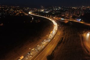 Tatilcilerin bayram d&ouml;n&uuml;ş&uuml; yoğunluğu başladı