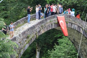 Bayram tatilinde Rize'ye turist akını