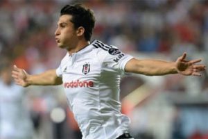 Beşiktaş Kul&uuml;b&uuml;'nden Necip Uysal a&ccedil;ıklaması