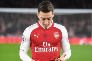 Mesut &Ouml;zil'den 16 bin ihtiya&ccedil; sahibine yemek!
