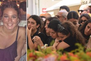 Derin g&ouml;zyaşlarıyla uğurlandı