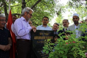 Abdurrahim Karako&ccedil; mezarı başında anıldı