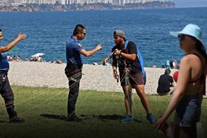 Turistin sorusu genci zor durumda bıraktı