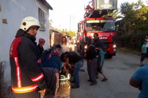 Bunalıma girdi, evini ateşe verdi