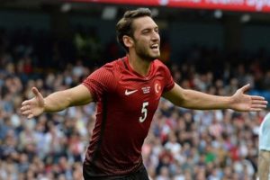 Hakan &Ccedil;alhanoğlu: Fransa'yı &uuml;zmek istiyoruz