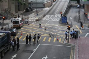 Hong Kong'da molotof kokteylli saldırı