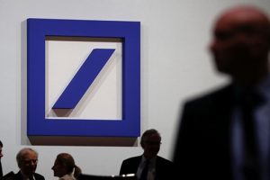 Deutsche Bank'ın kredi notu d&uuml;ş&uuml;r&uuml;ld&uuml;