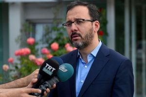 Bakan Kasapoğlu'ndan milli haltercilere kutlama