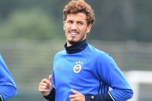 Salih U&ccedil;an Fenerbah&ccedil;e'ye veda etti