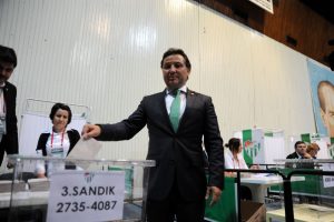 Bursaspor'da başkanlığa tek aday Mesut Mestan