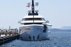 Bodrum'a demirleyen mega yata 350 bin litrelik yakıt