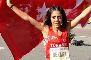 Meryem Bekmez, olimpiyat barajını ge&ccedil;ti